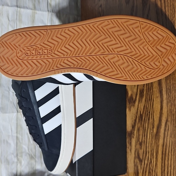 Adidas Mens Black Suede and White Sneakers - Picture 4 of 9